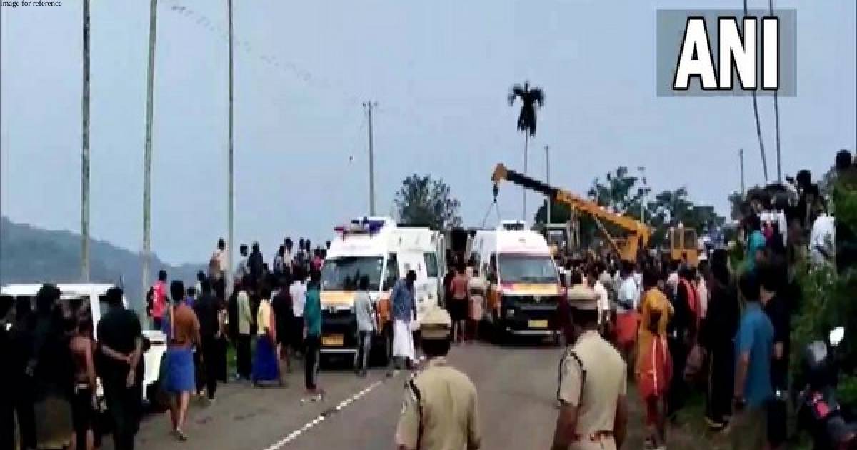 Kerala: 44 pilgrims enroute Sabrimala from Andhra injured in road mishap; 8-yr-old boy in serious condition